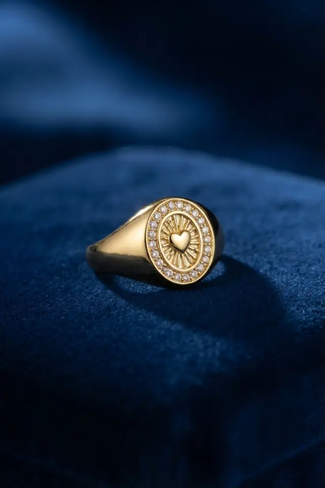 Zirkon Taşlı Kalp Detaylı Gold Renk Kadın Yüzük TJ-BYK4238